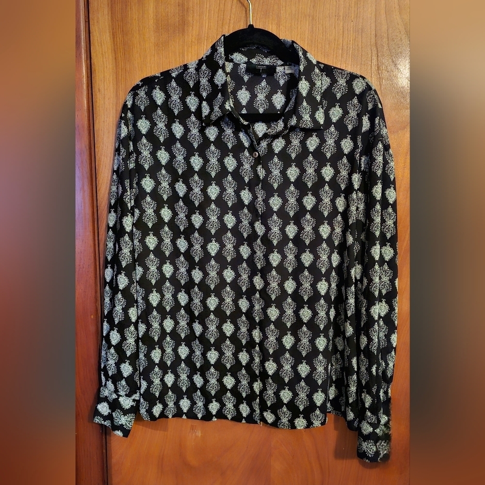 Tahari Black Geometric Print Button-Front Long Sleeve Blouse, Sz. M